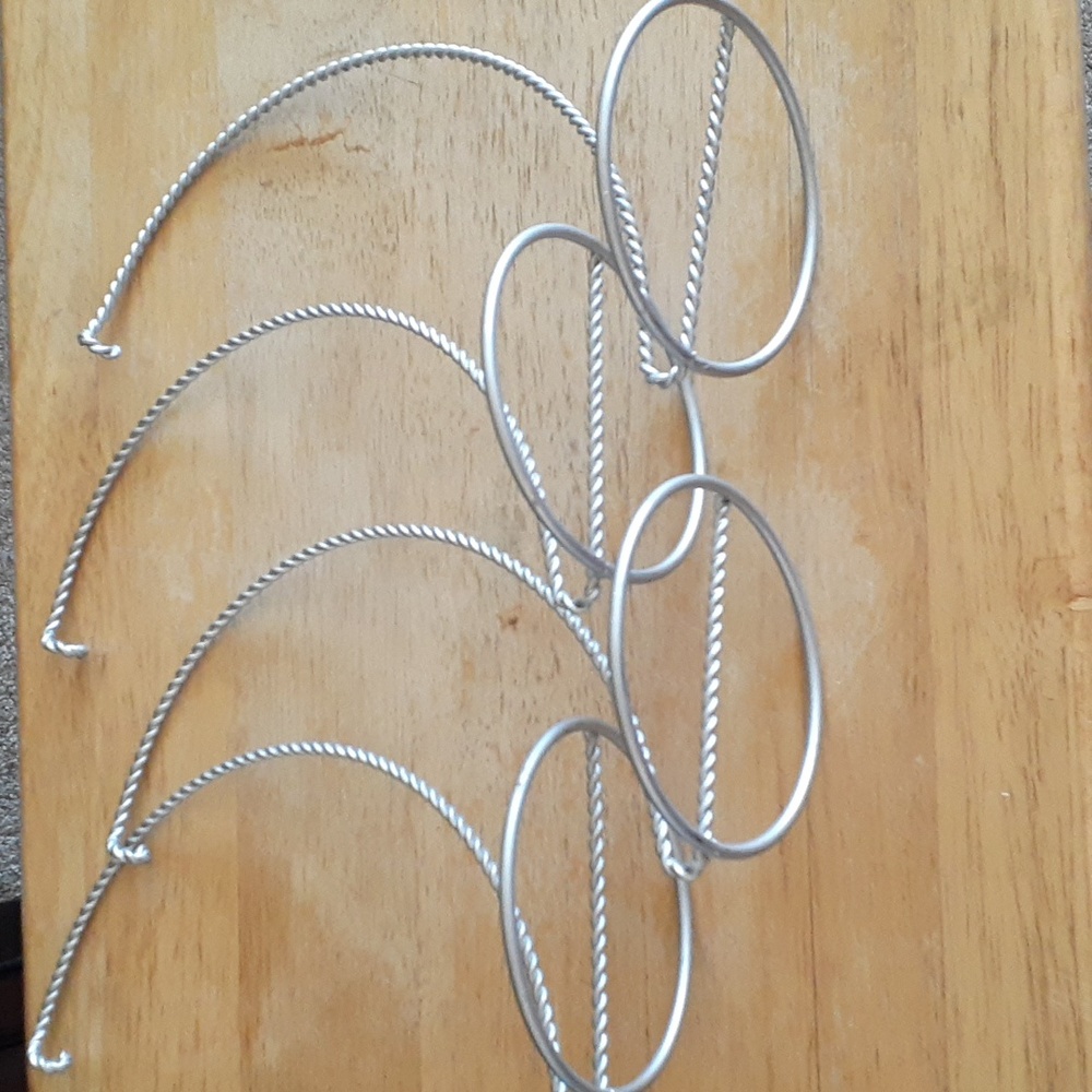 Set of 4 Silver Metal Ornament Stands B124 - Picture 8 of 9